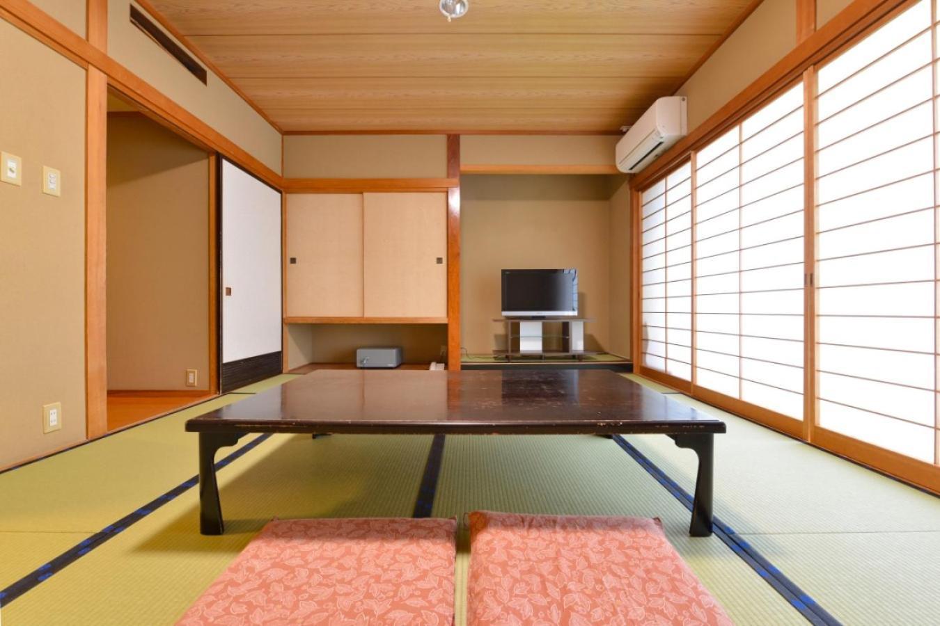 Ooedo Onsen Monogatari Shinshu Kakeyu Hotel Ueda Ruang foto