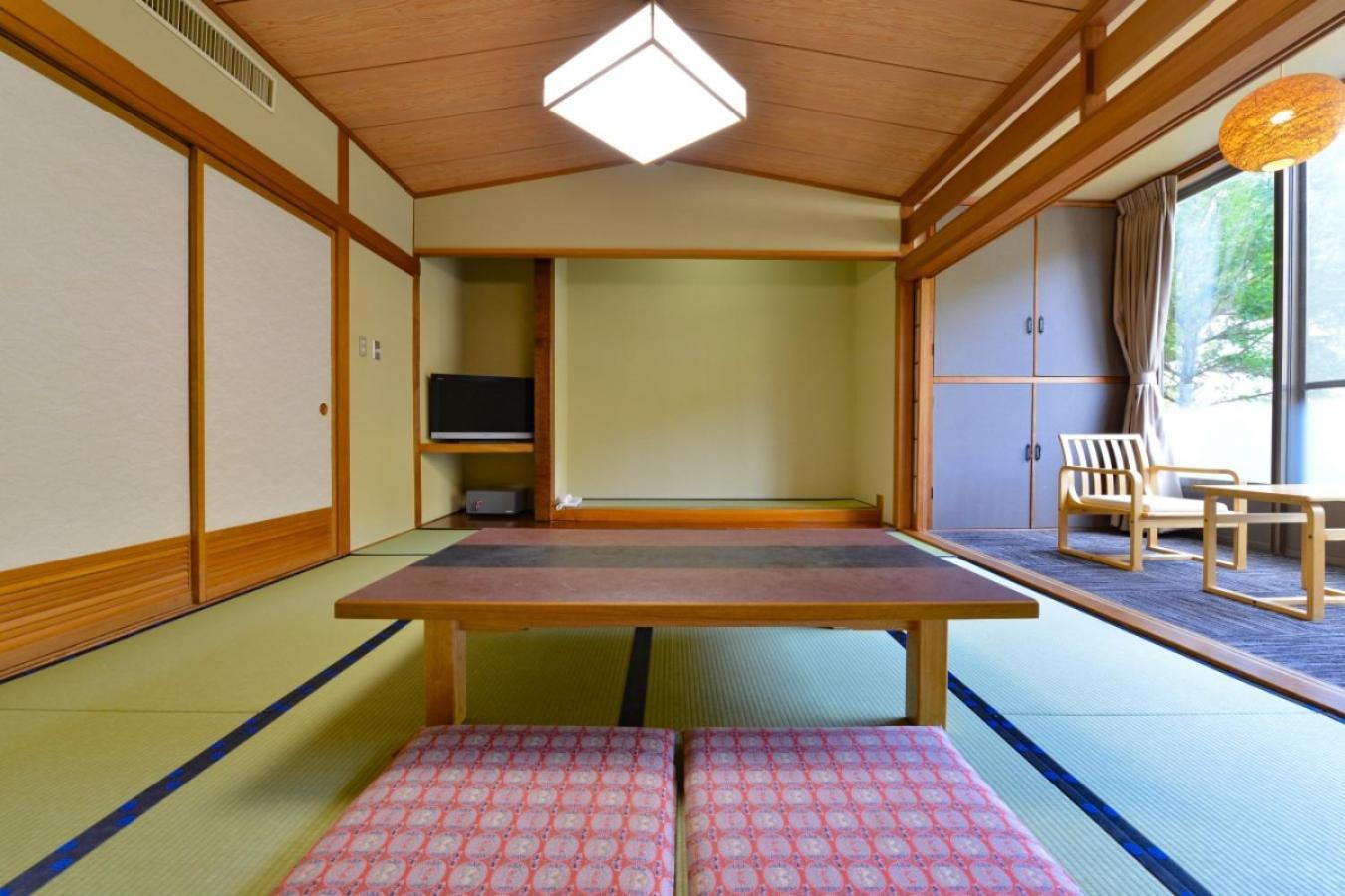 Ooedo Onsen Monogatari Shinshu Kakeyu Hotel Ueda Ruang foto